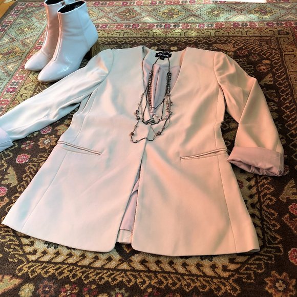 Exquisite Soft Beige Longline Blazer by Express - Size 0 - New with Tags - Picture 8 of 16